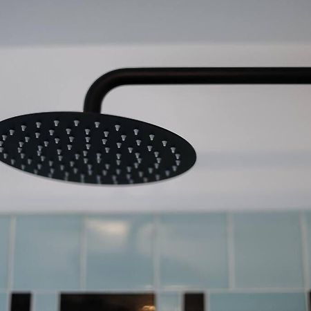 End Zone Escape-Light And Bright Hof Village Home Canton Ngoại thất bức ảnh